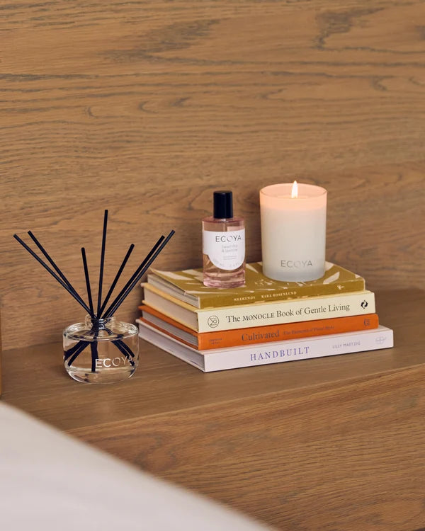 
                  
                    Ecoya | The Luxe Edit | Lotus Flower
                  
                