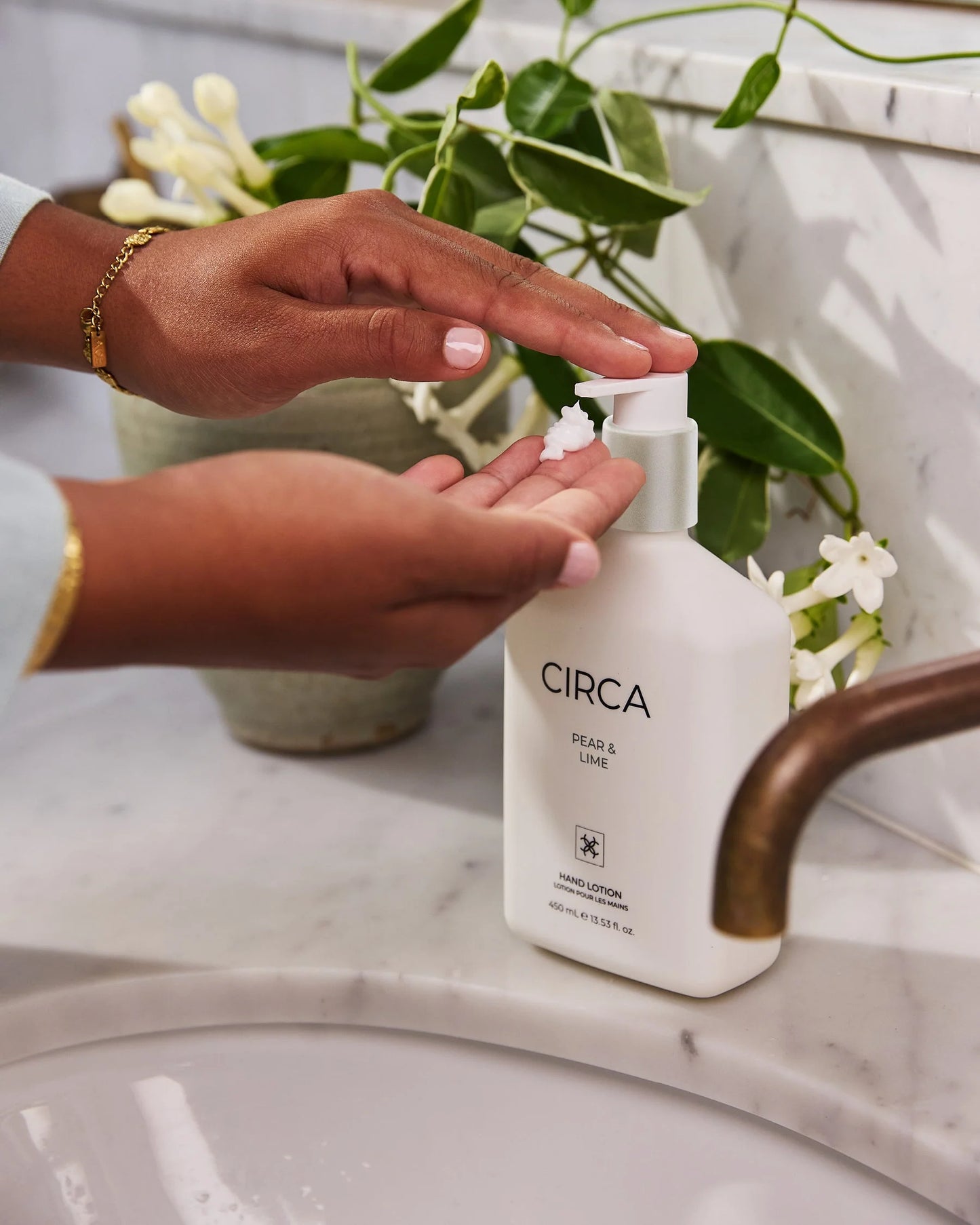 
                  
                    CIRCA Oceanique Hand Lotion 450ml
                  
                