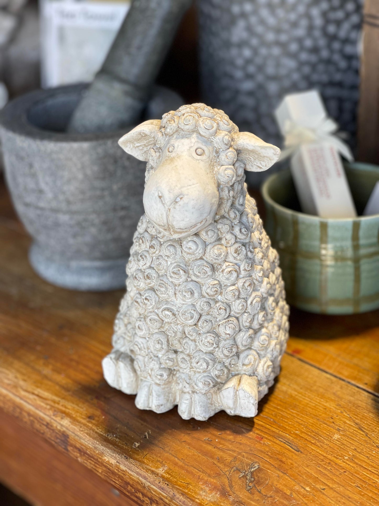 Sitting Sheep | Large